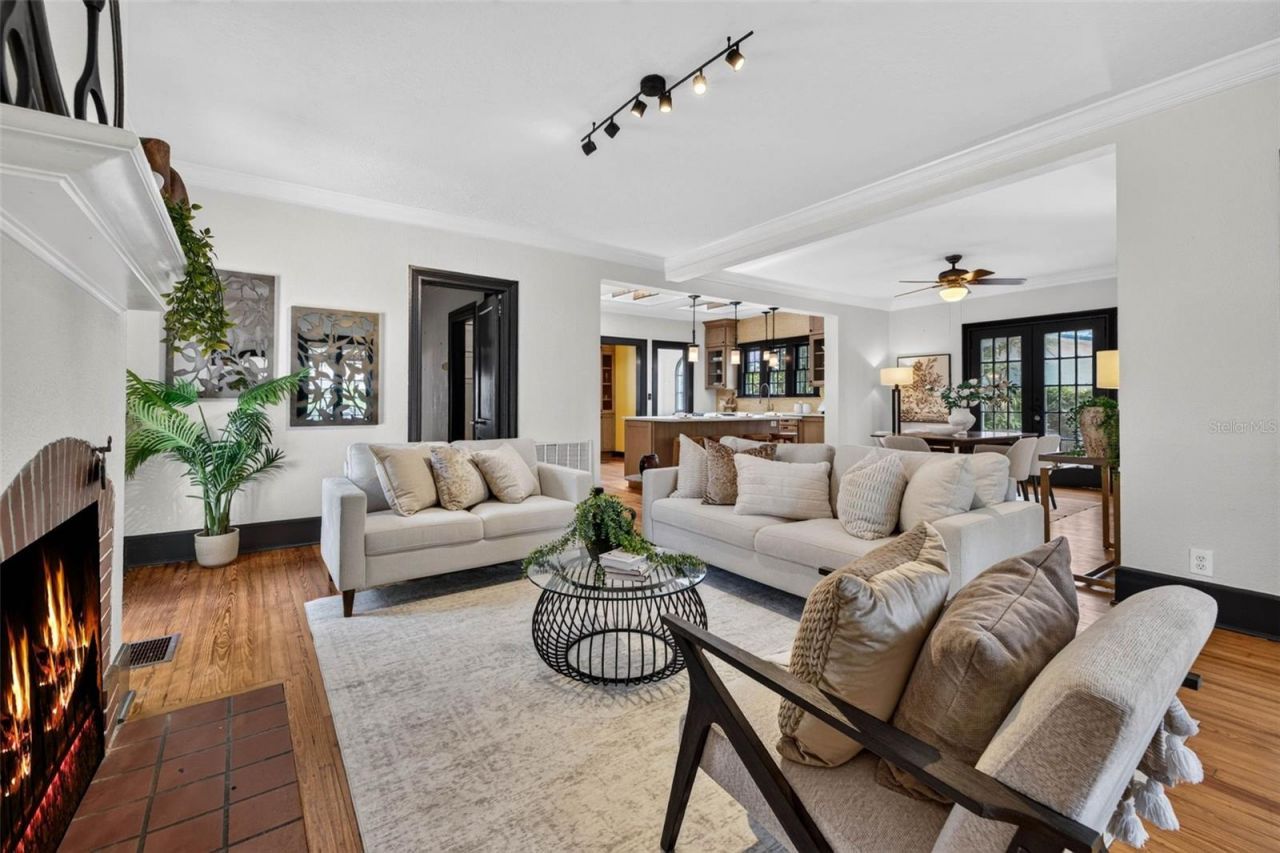 1110 Jungle Avenue N, Saint Petersburg, FL 33710 Photo