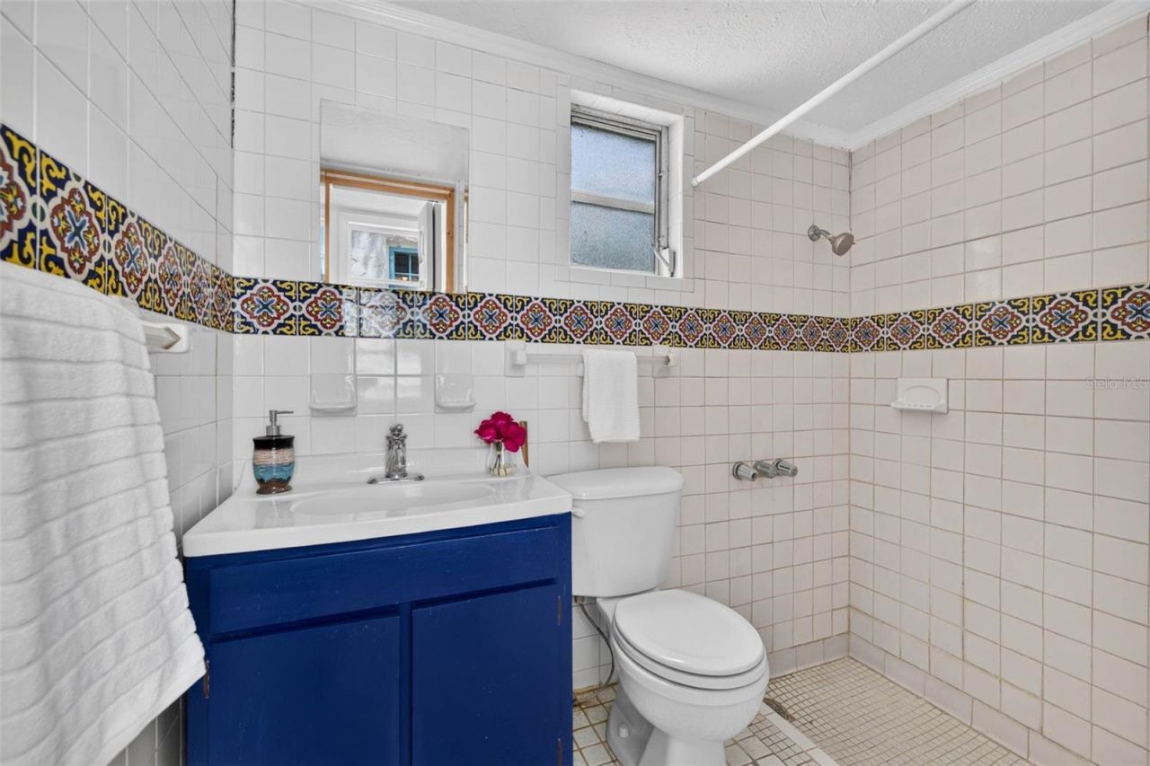 1110 Jungle Avenue N, Saint Petersburg, FL 33710 Photo