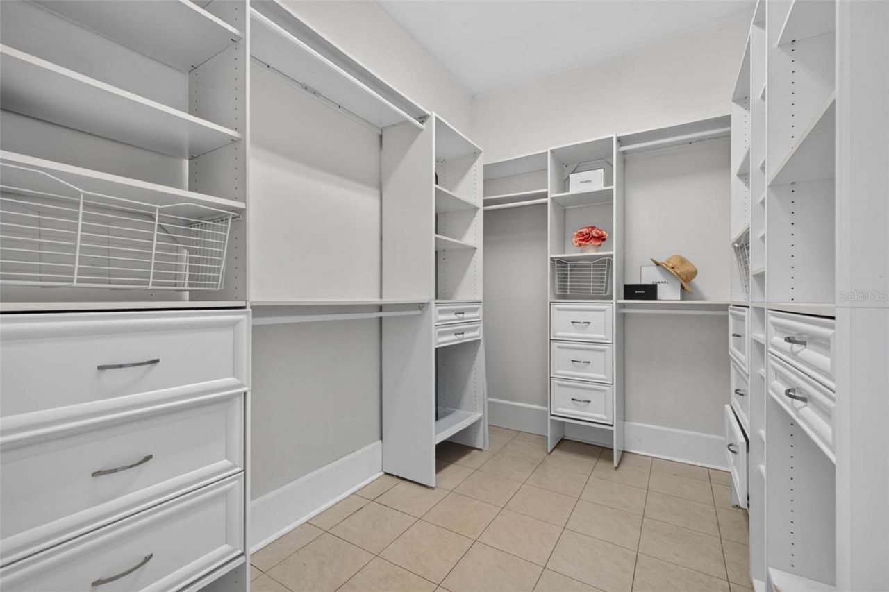 1110 Jungle Avenue N, Saint Petersburg, FL 33710 Photo
