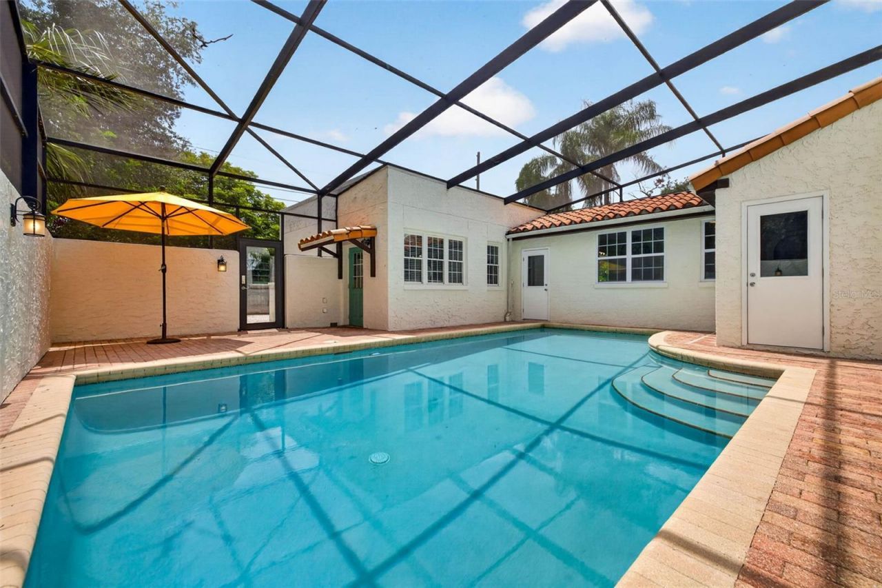1110 Jungle Avenue N, Saint Petersburg, FL 33710 Photo