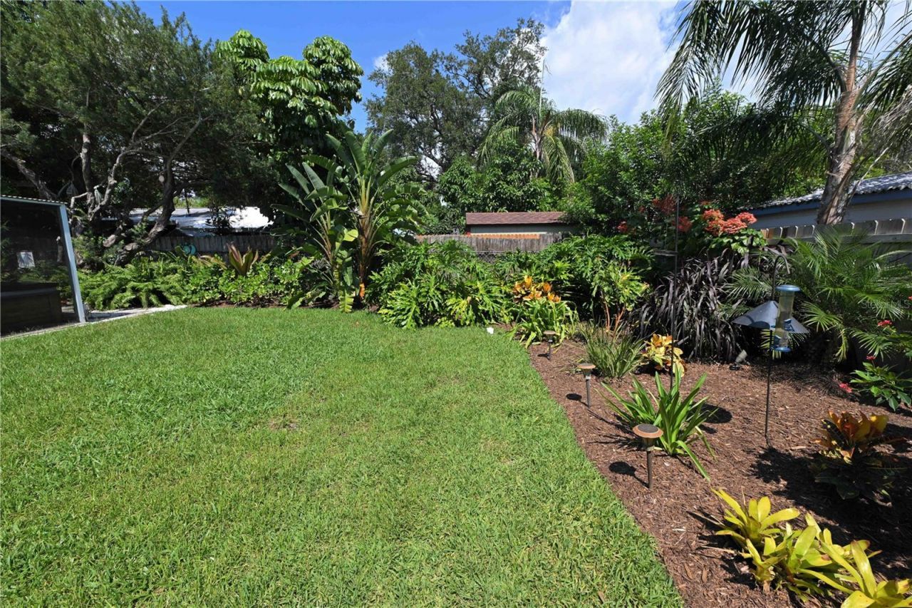 621 Mehlenbacher Road, Belleair Bluffs, FL 33770 Photo