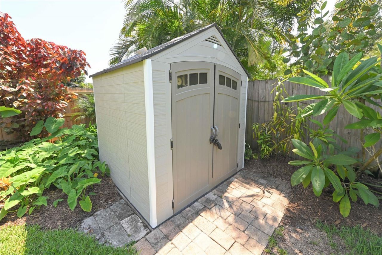 621 Mehlenbacher Road, Belleair Bluffs, FL 33770 Photo