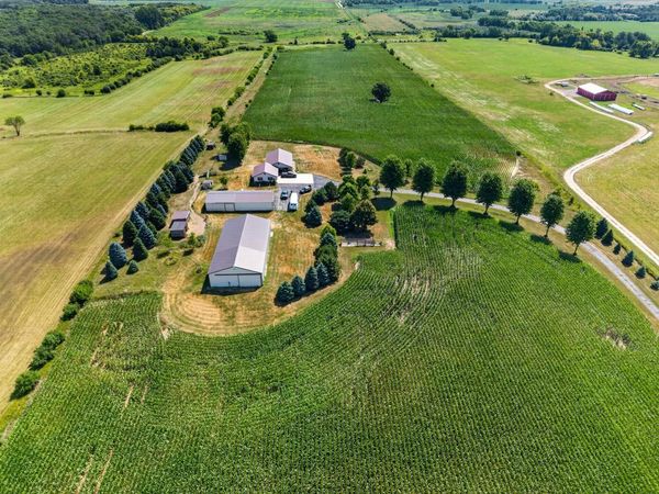N5802 Johnson ROAD, Delavan, WI 53115