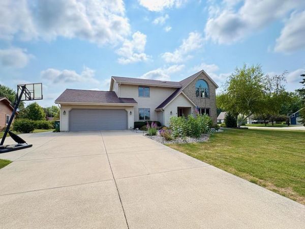 1253 Linden LANE, Kansasville, WI 53139