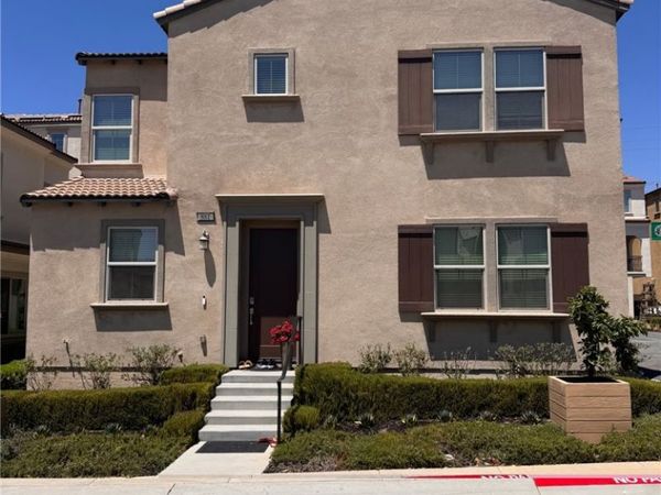 881 Pear Court, Upland, CA 91786