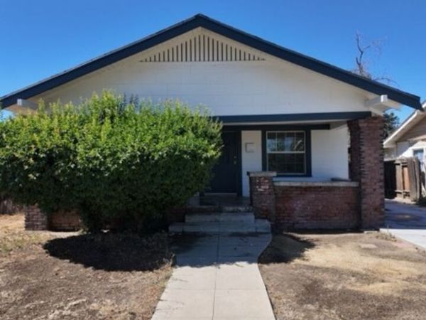 2416 Chester Lane, Bakersfield, CA 93304