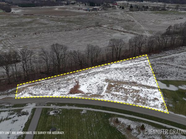 3712 Shoreside Court, Hudsonville, MI 49426