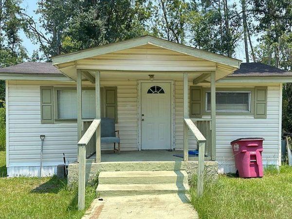 35 Jerome, Baxley, GA 31513