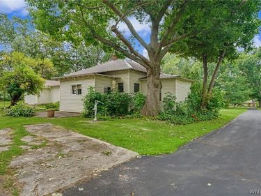 10604 Lake Shore Road, Irving, NY 14081