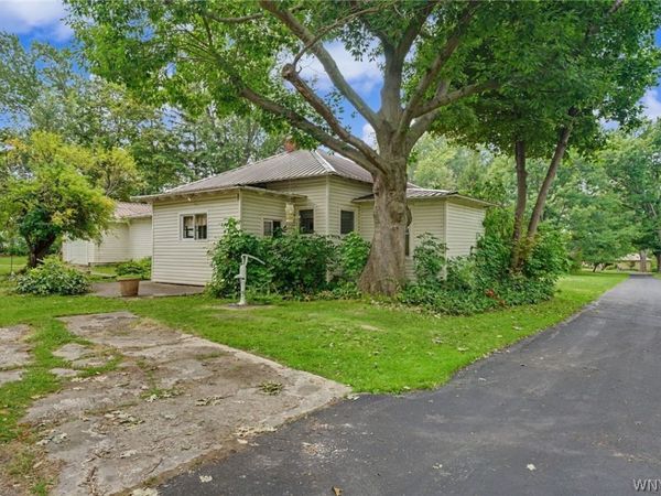 10604 Lake Shore Road, Irving, NY 14081