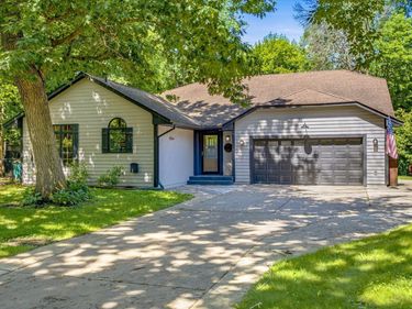 4785 Mayelin Avenue NE, Saint Michael, MN 55376