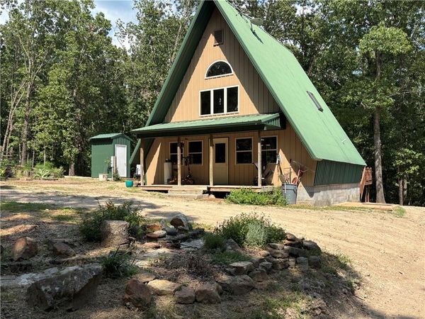 135 Harvest Lane, Green Forest, AR 72638