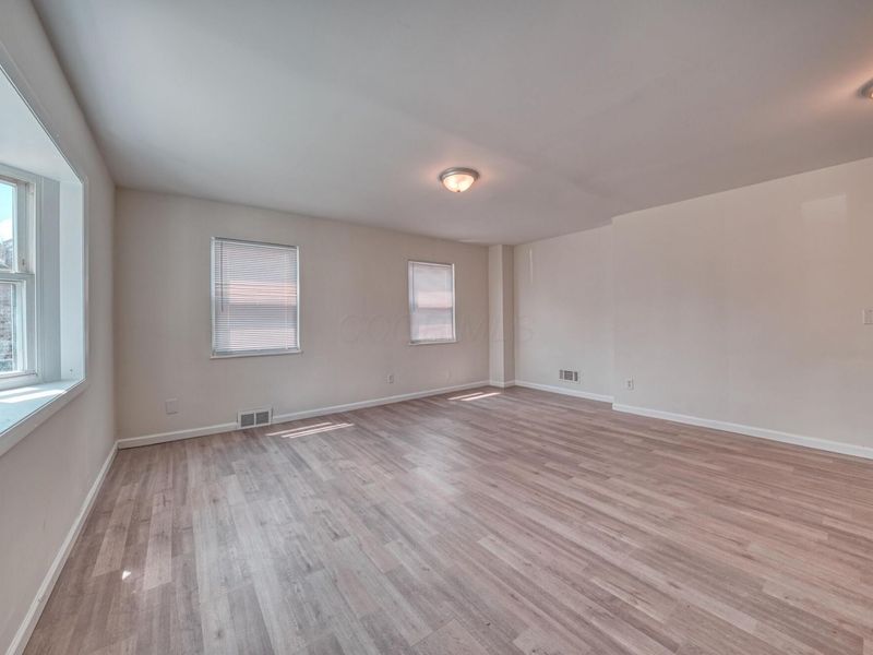 1139 Miller Avenue, Columbus, OH 43206 Photo 2