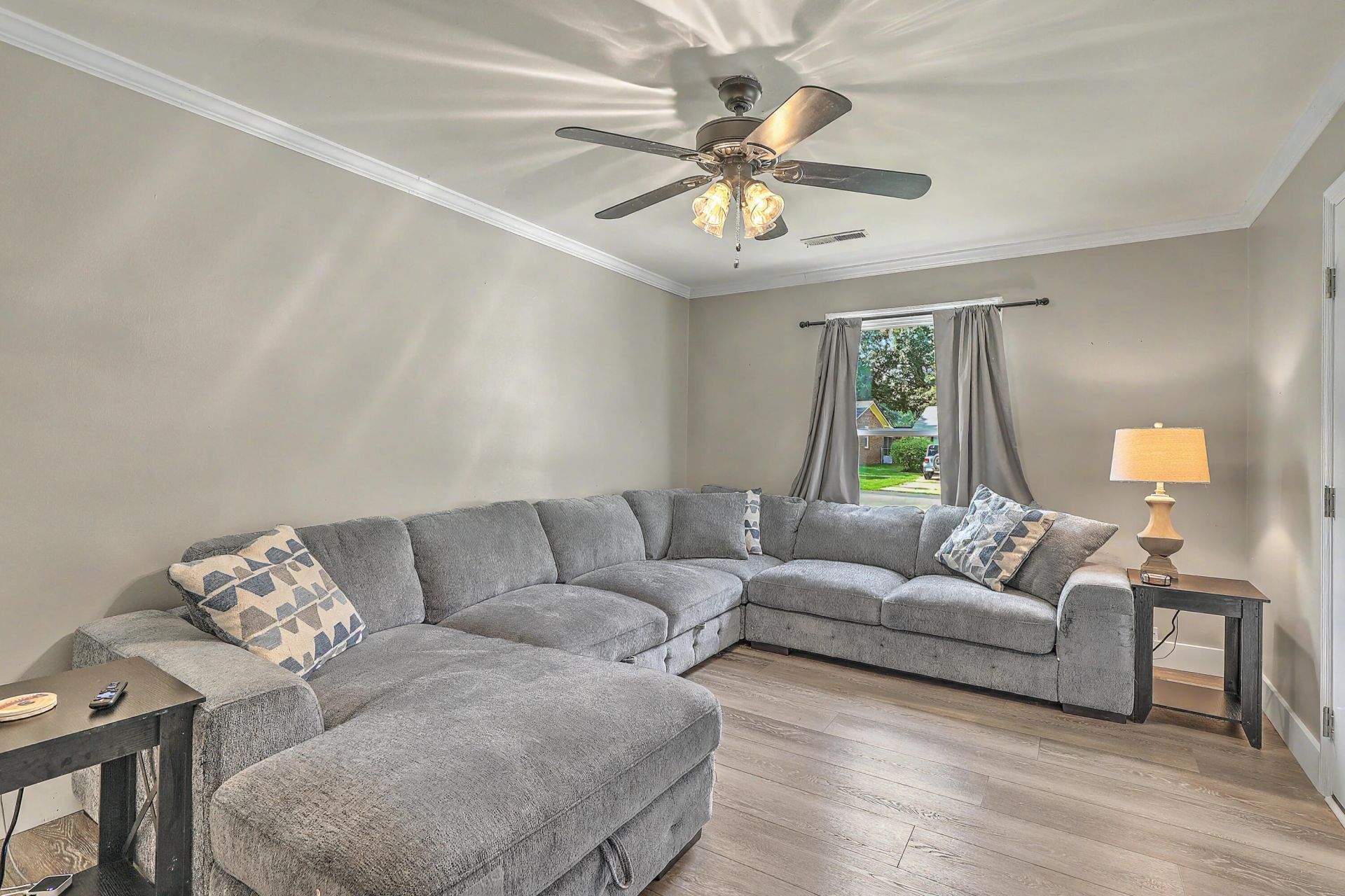 221 Judith Drive Photo 6