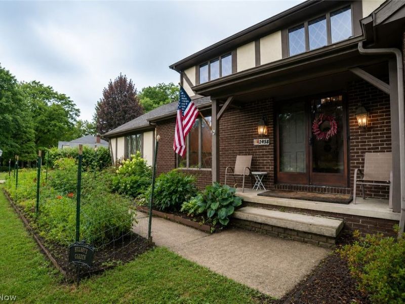 2458 Cedarwood Road , Pepper Pike, OH 44124 Photo 4
