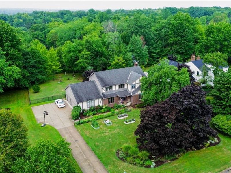 2458 Cedarwood Road, Pepper Pike, OH 44124 Photo 48
