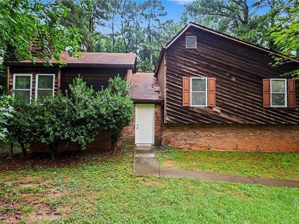 5894 Sutton Drive , Douglasville, GA 30135