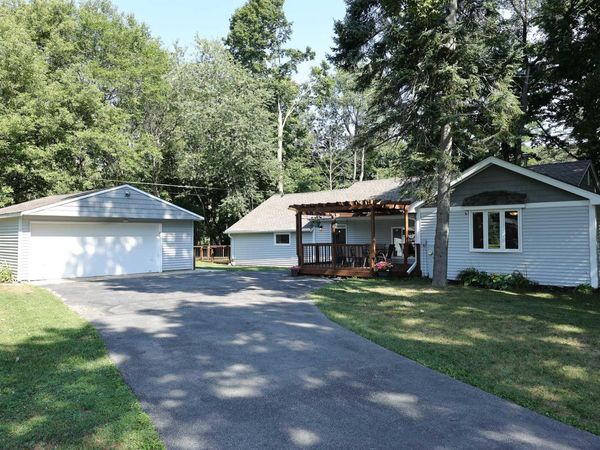 4908 Anker Rd, Caledonia, WI 53405