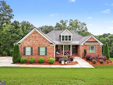 5171 Glen Forrest Drive, Flowery Branch, GA 30542
