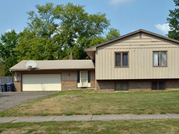 2775 Hilltop Court, North Saint Paul, MN 55109