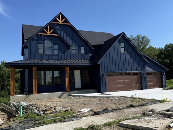 3741 Brookside Drive , Chaska, MN 55367