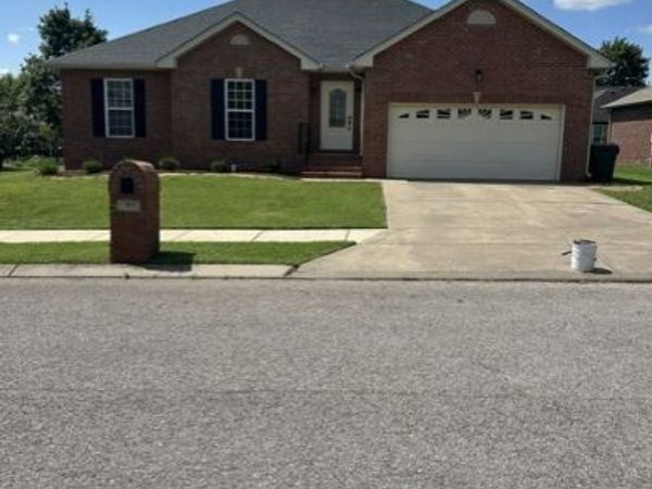 659 Lilycrest Dr , Gallatin, TN 37066