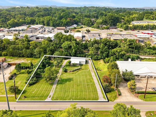 250 Rockland Rd , Hendersonville, TN 37075