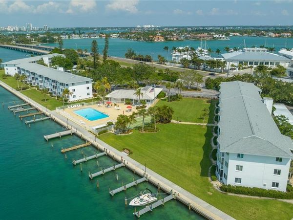 771 JOHN RINGLING BOULEVARD, Unit 3, SARASOTA, FL 34236