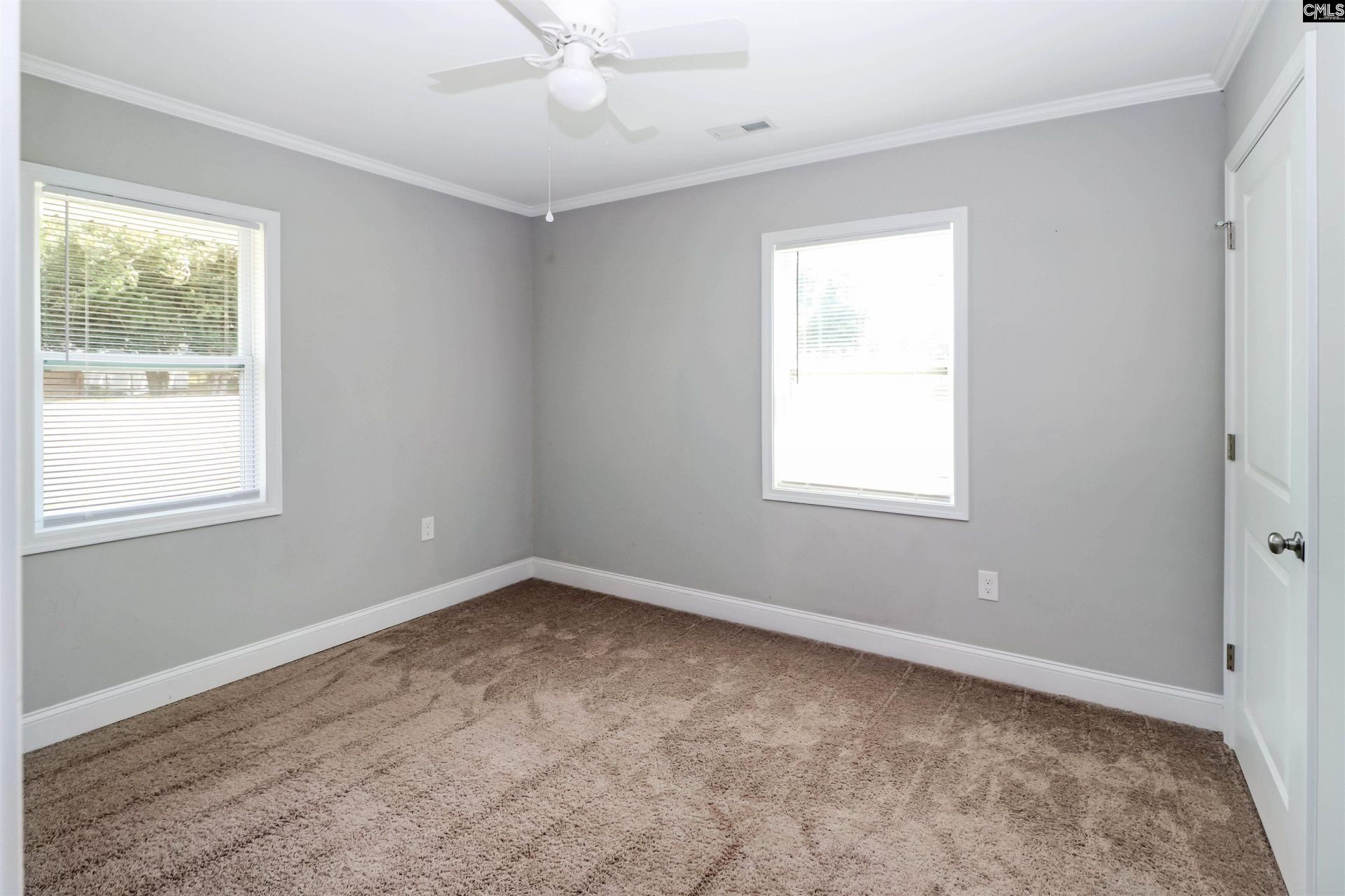 212 Adkins Circle  Photo 11