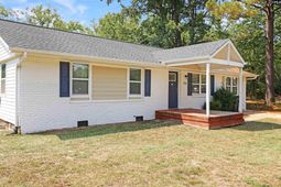 212 Adkins Circle  photo 4
