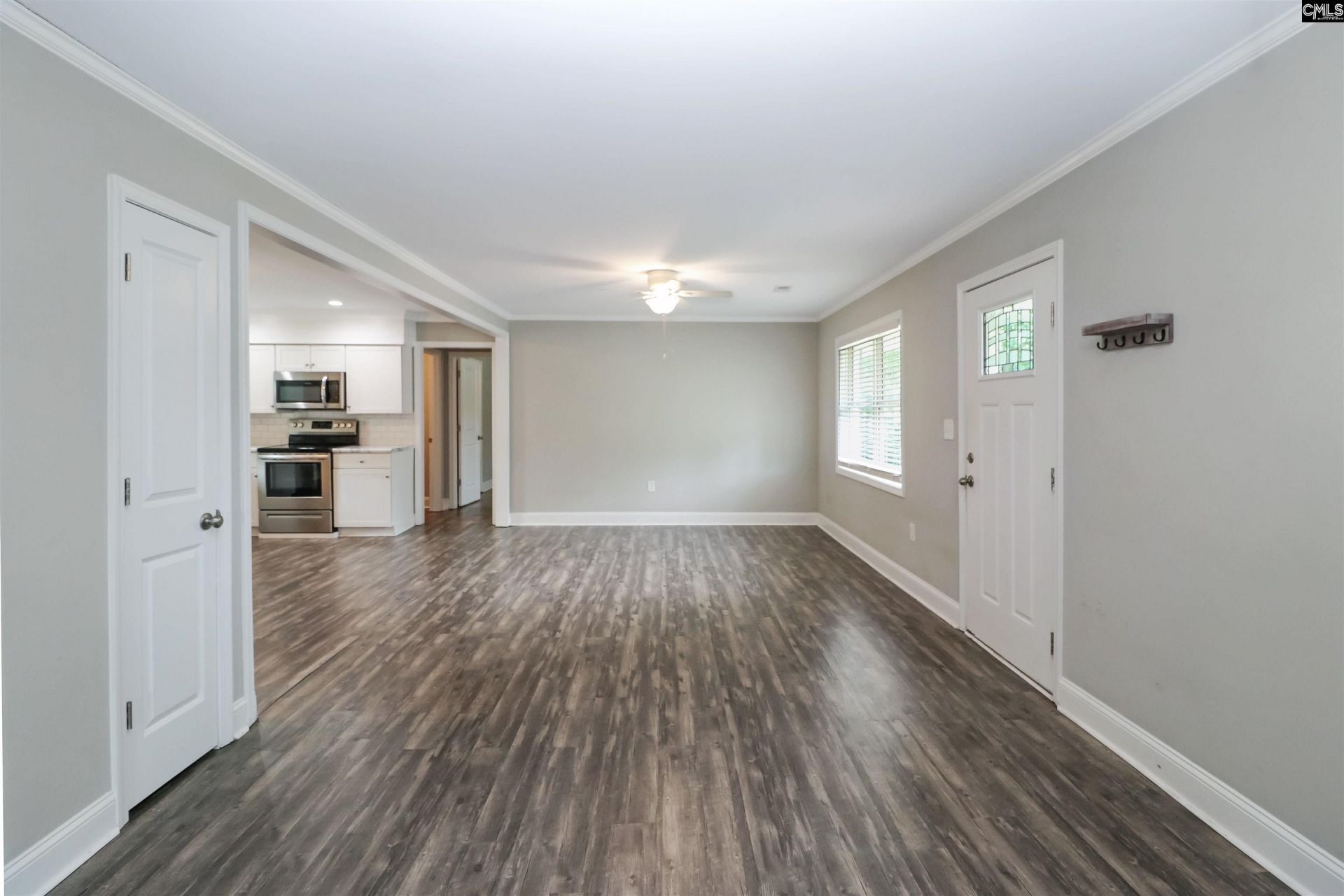 212 Adkins Circle  Photo 5