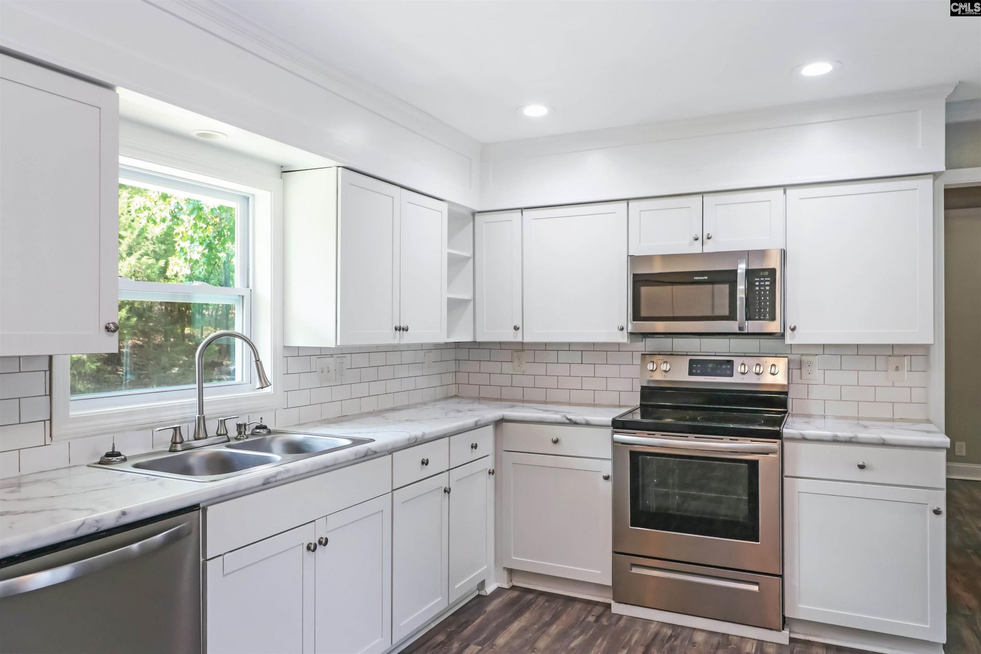 212 Adkins Circle  Photo 8