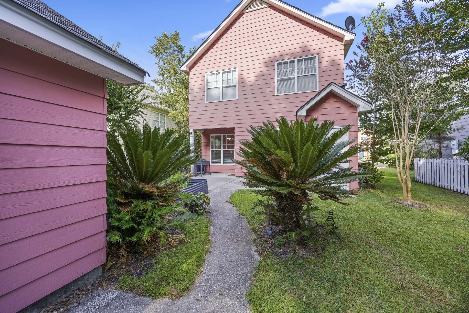 202 Pimpernel Street Photo 7