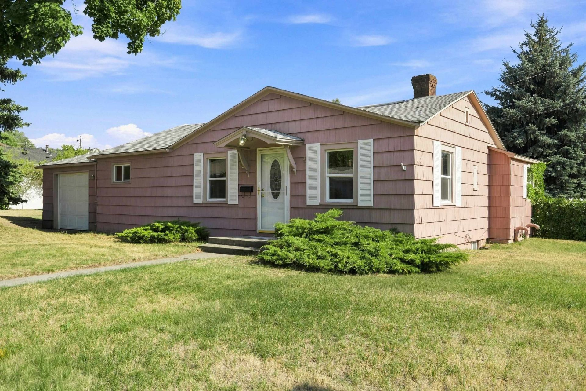 1129 W Bismark Ave, Spokane, WA 99205 Main Photo
