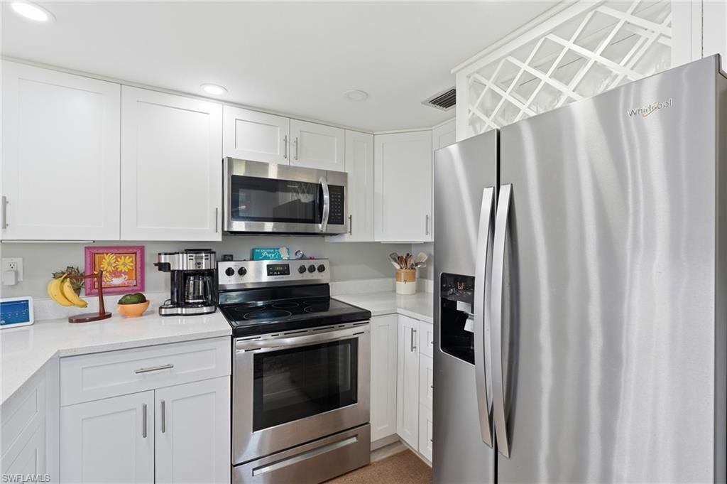 330 Kon Tiki Dr, Unit B1, Naples, FL 34113 Photo