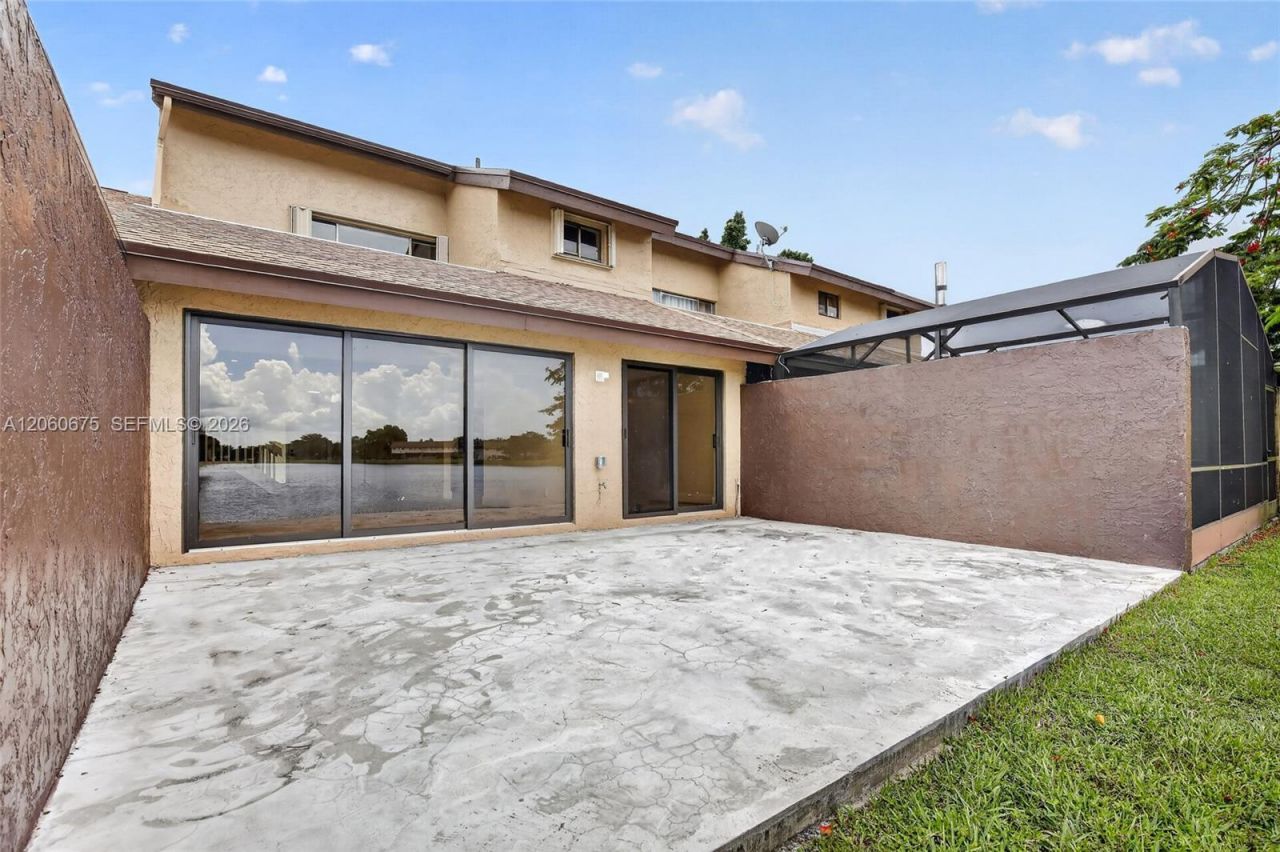 9575 NW 38th Pl , Sunrise, FL 33351 Photo