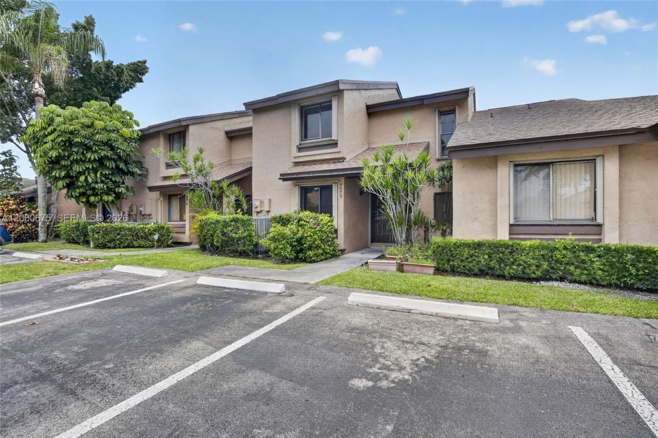 9575 NW 38th Pl , Sunrise, FL 33351 Photo