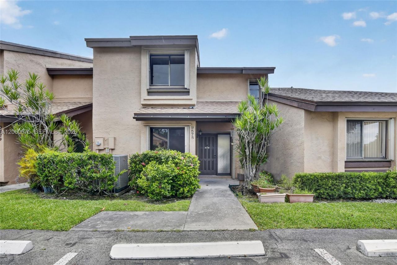 9575 NW 38th Pl , Sunrise, FL 33351 Photo
