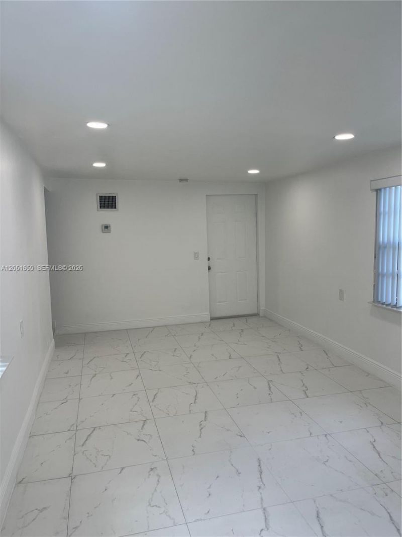 1160 NW 105th St, Miami, FL 33150 Photo