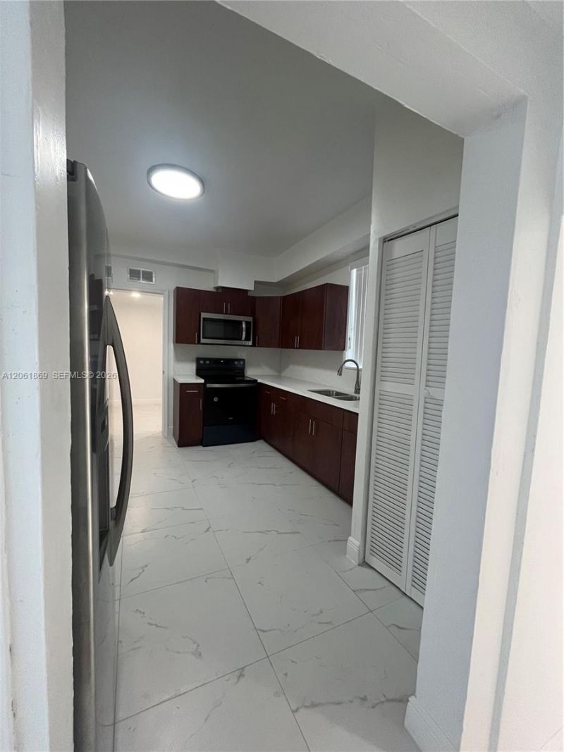 1160 NW 105th St, Miami, FL 33150 Photo