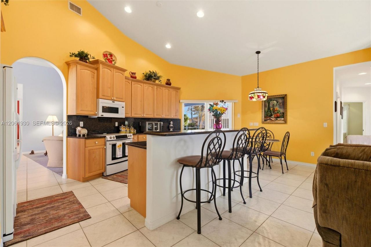 126 Nicholas Pkwy W, Cape Coral, FL 33991 Photo