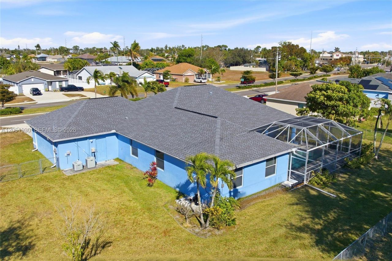 126 Nicholas Pkwy W, Cape Coral, FL 33991 Photo