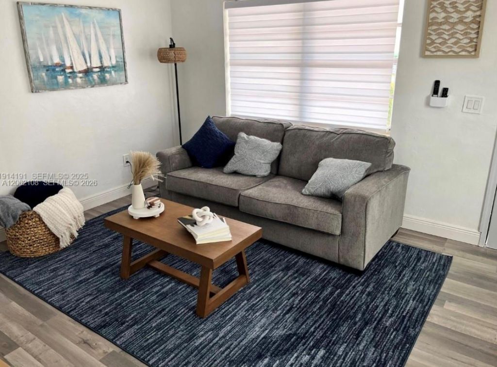 1021 NW 37th Ave , Miami, FL 33125 Photo