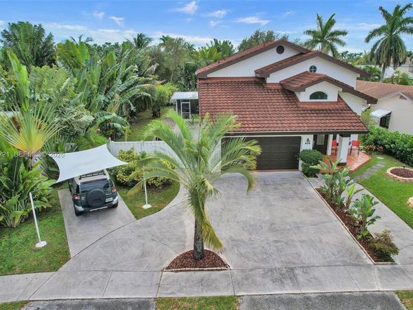 426 SE 5th St , Dania Beach, FL 33004