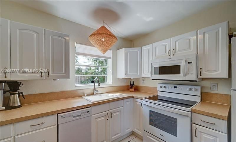 1180 SW 4th Ter , Pompano Beach, FL 33060 Photo