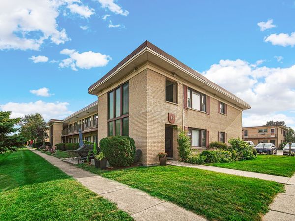 14 King Arthur Court , Unit 13, Northlake, IL 60164
