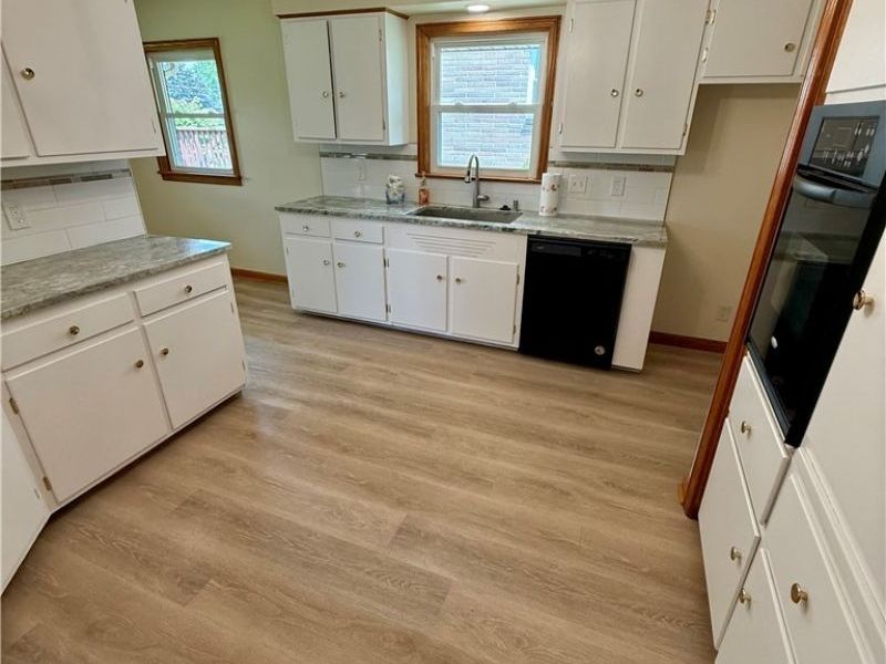 701 Coitsville Road, Campbell, OH 44405 Photo 6