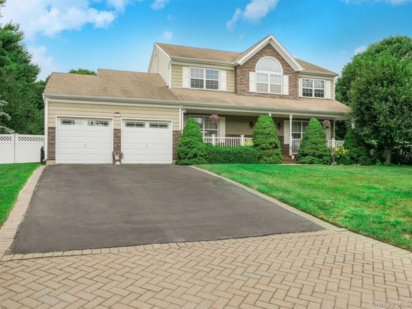 14 Southaven Drive , Brookhaven, NY 11719