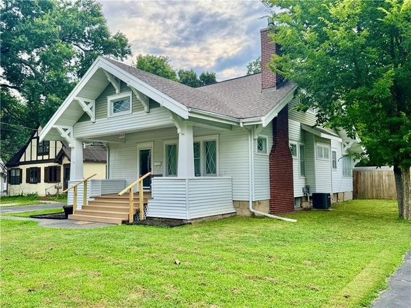 805 S 2nd Street, Clinton, MO 64735