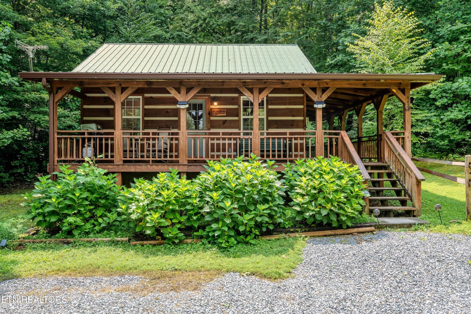 4424 Trail Hollow Rd, Cosby, TN 37722 Main Photo